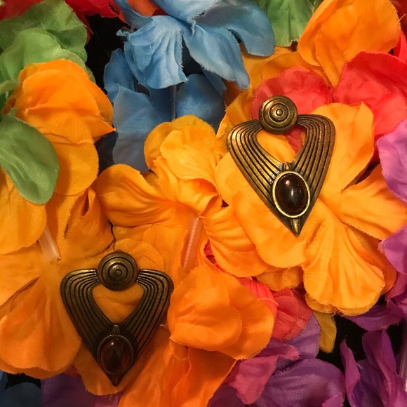 Earrings - Picture 4 of 16